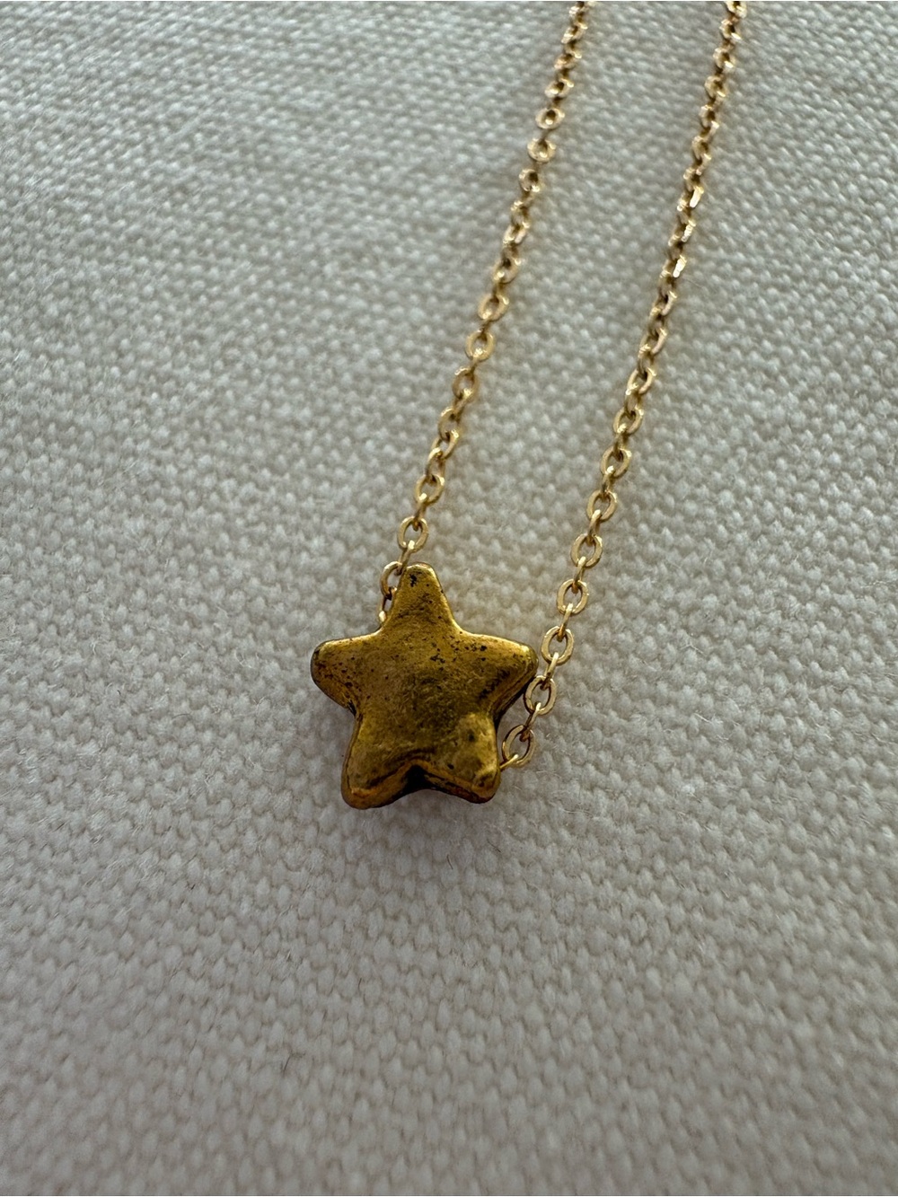 Delicate Gold Star Pendant Necklace - Women Jewelry - Picture 3 of 4